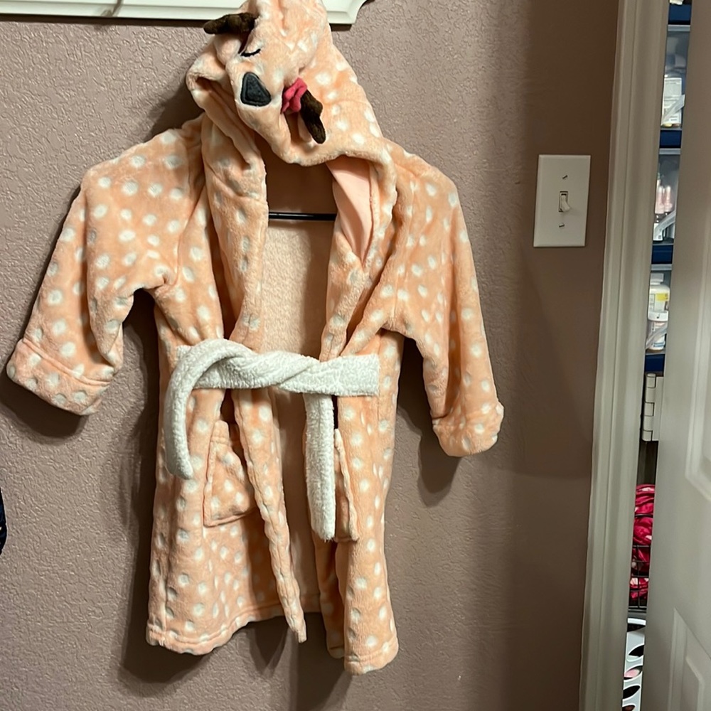 Cat and Jack 4t/5t hooded robe